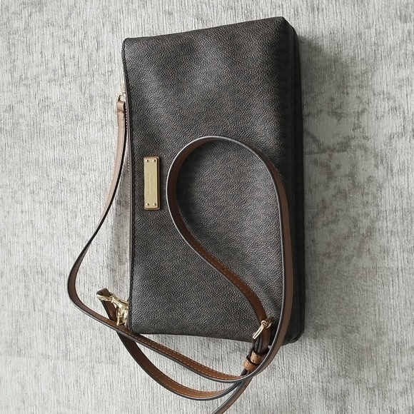 Michael Kors cross bag purse - Picture 4 of 5